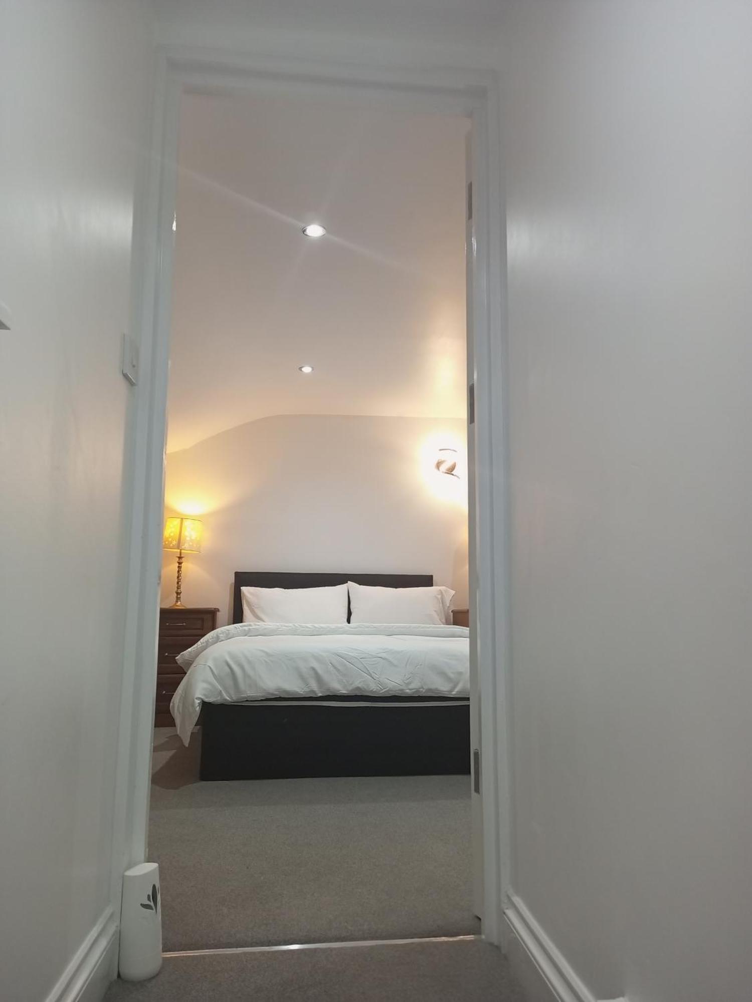 Family Lodge, Princess Lodge, Executive Lodge, Master'S Lodge イルフォード エクステリア 写真